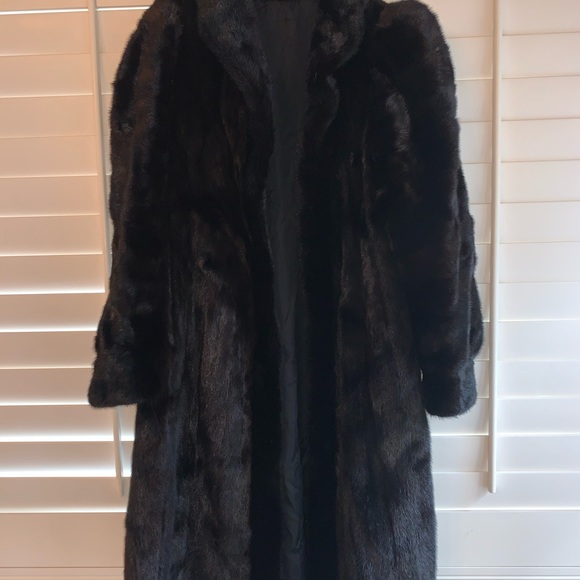 Beautiful Vintage mink coat - Picture 3 of 3
